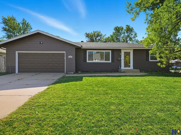 1101 Carlyle St, Beatrice, NE 68310