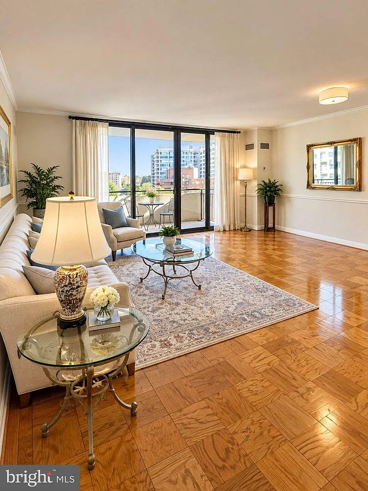 1 bed, 799 sqft, $2,350 — Photo 1