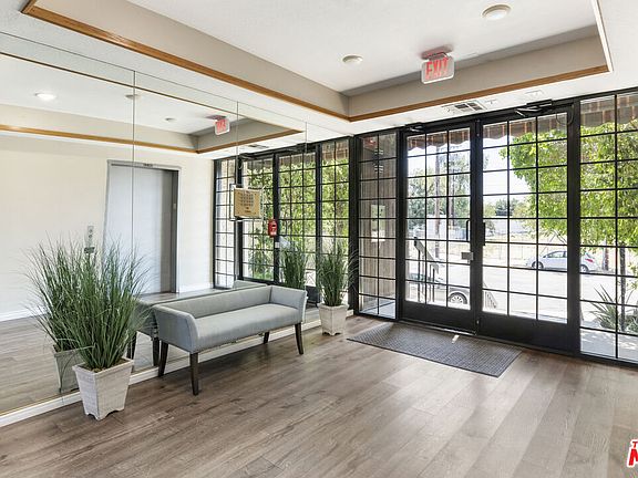 4th image of 5534 Encino Ave APT 312