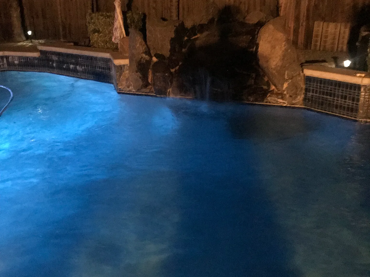 5 bed, 2500 sqft, $3,000 — Photo 2