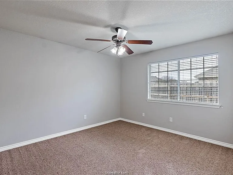 3806 Dresden Ln — Photo 10