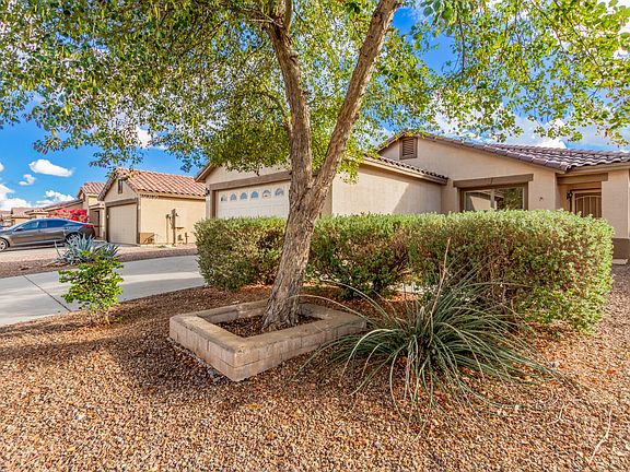 3rd image of 597 W Casa Mirage Dr