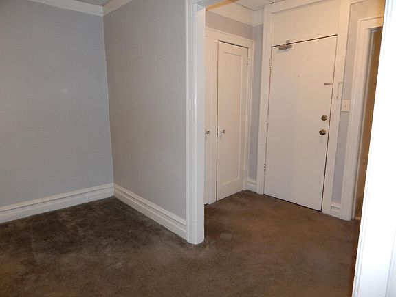 3rd image of 224 Lexington Ave