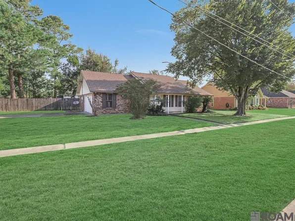 1106 E Angela St, Gonzales, LA 70737