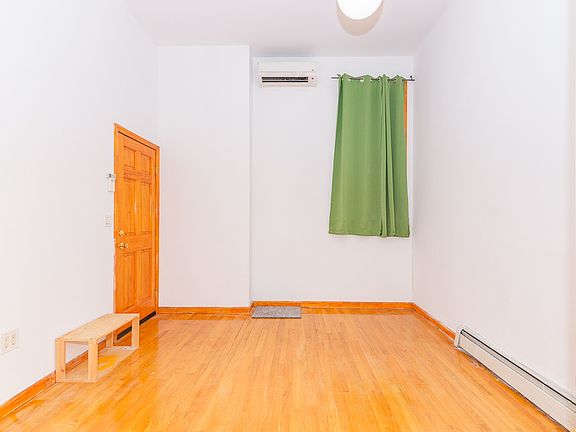 4th image of 209 Wilson Ave #1
