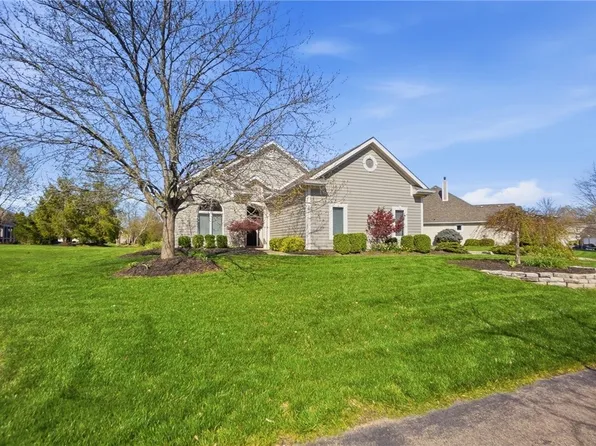 582 Yankee Trace Dr, Centerville, OH 45458