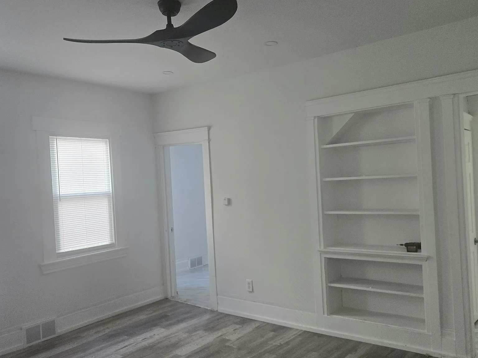 1443 W 85th St, Unit 1 — Photo 4