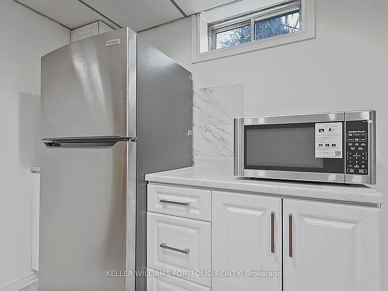 68 Athabasca St — Photo 28