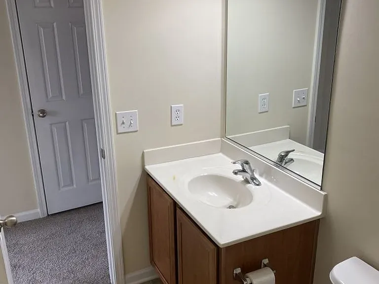 10020 Kings Parade Blvd — Photo 31