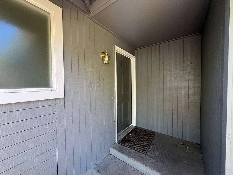 2177 Cosmoledo St — Photo 5