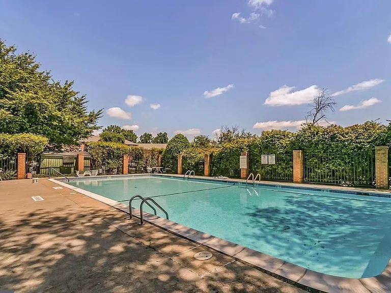 5301 Westbard Cir #222 — Photo 31