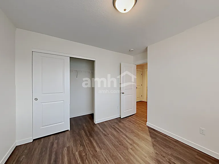 1011 NE 12th Cir — Photo 12