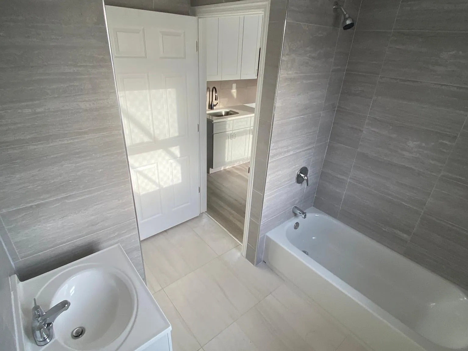 683 Fairfield Ave — Photo 1
