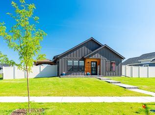 877 S Camas Ln, Kalispell, MT 59901