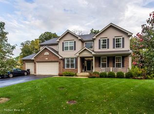 5627 Red Oak Dr, Hoffman Estates, IL 60192