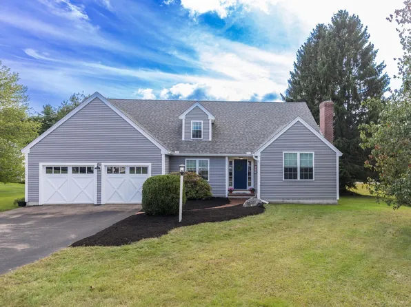 2 Barnes Drive, Stratham, NH 03885