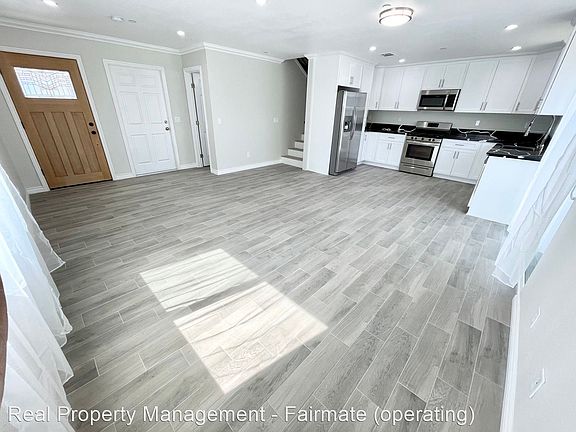 3rd image of 15745 Hayland St #10502717