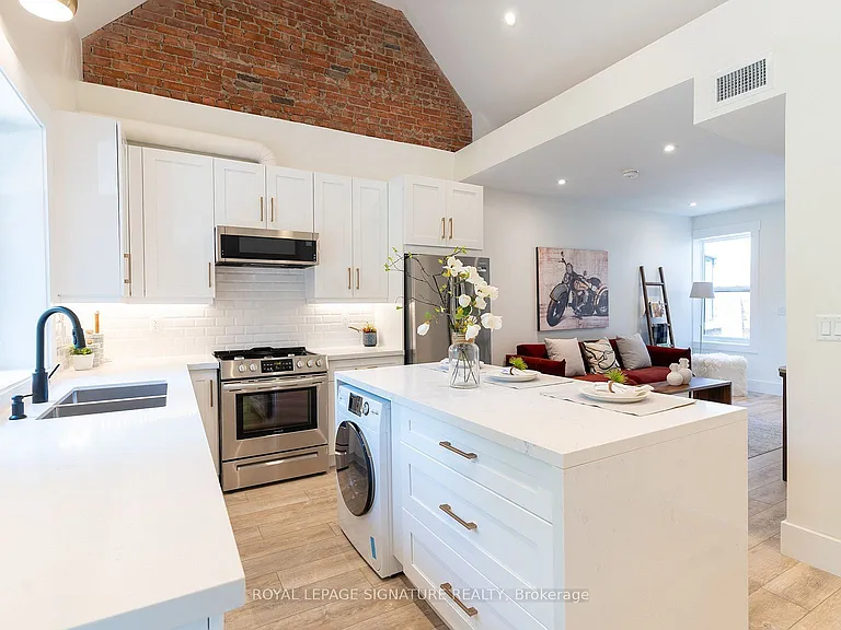 129 Kenilworth Ave — Photo 1