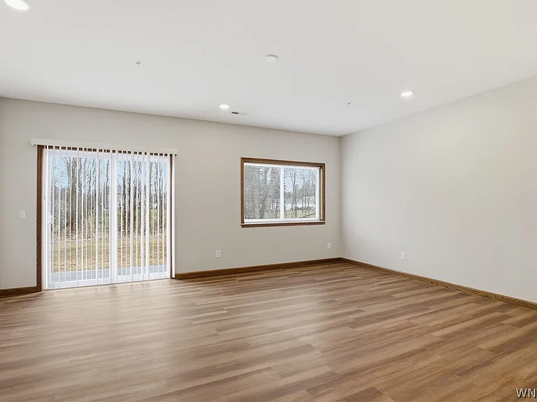 1130 Orchard Park Rd — Photo 10