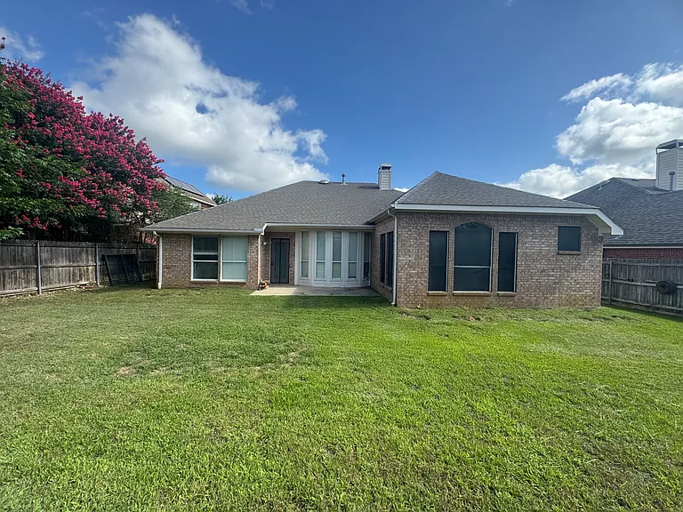 2306 Denham Dr — Photo 13