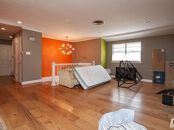 4th image of 2901 Woodland Cir