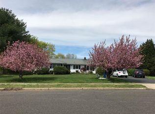 132 Mountain View Rd, Trenton, NJ 08560