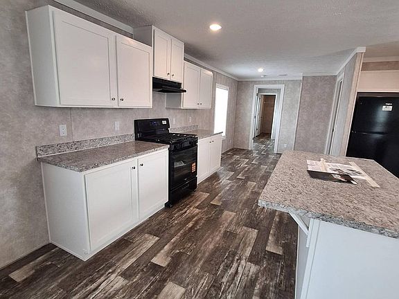 4th image of 33 Deerpath Rd