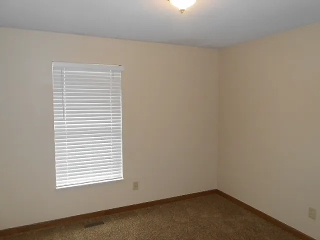 210 Windward Ct — Photo 14