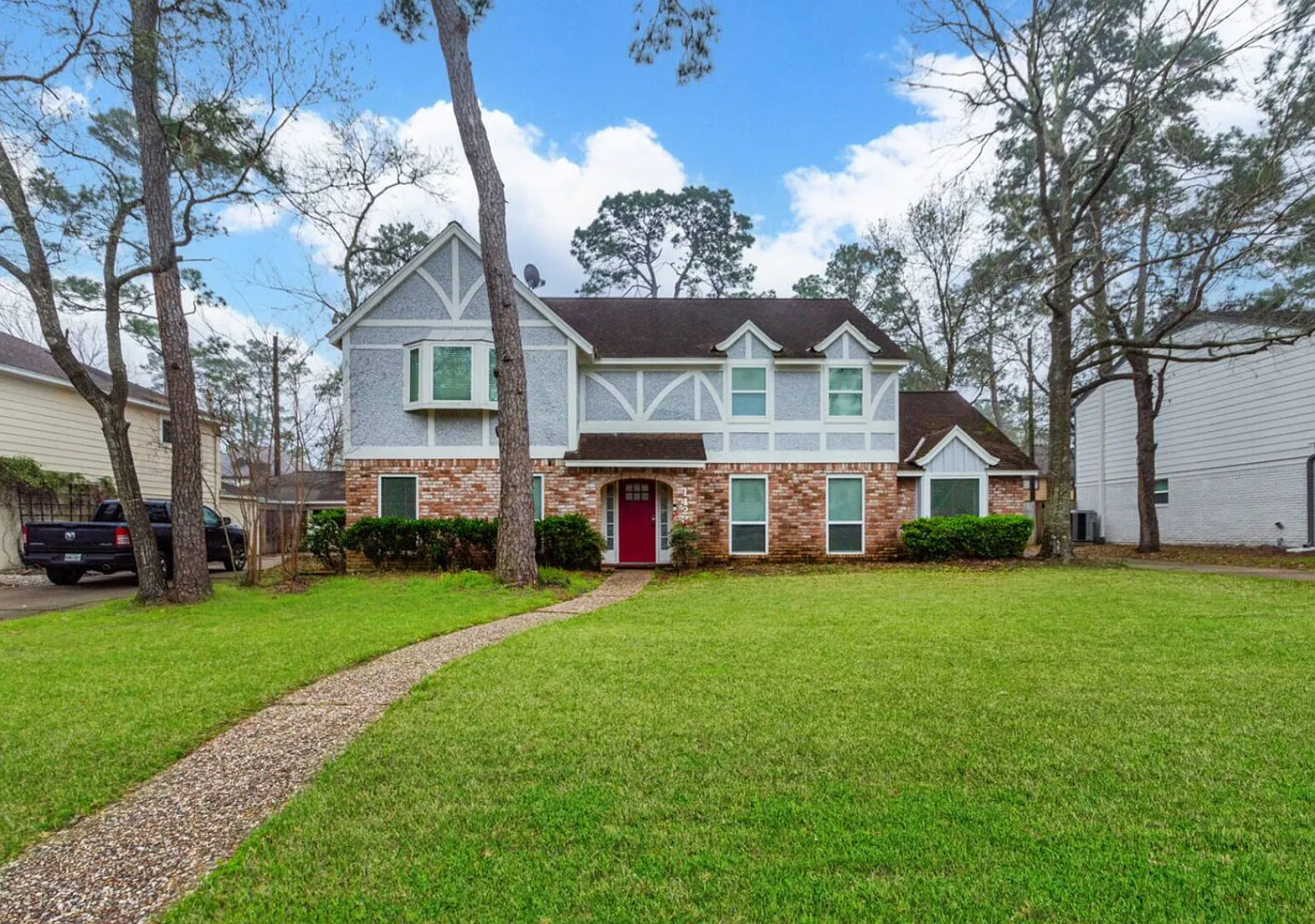 Near IAH & Stadium - Home with Private Pool — Photo 2