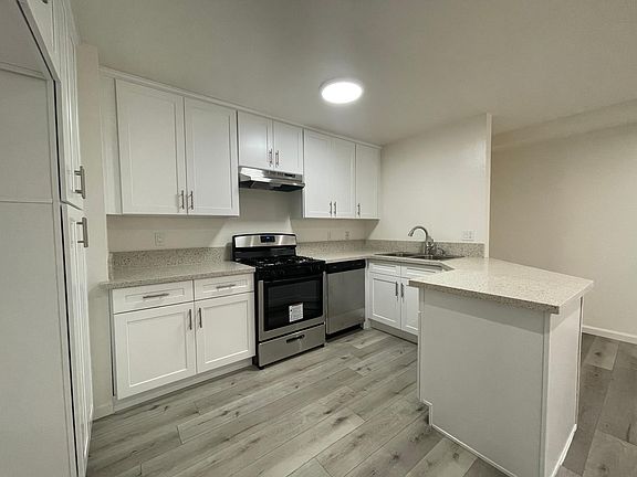 5th image of 625 E Santa Anita Ave #A