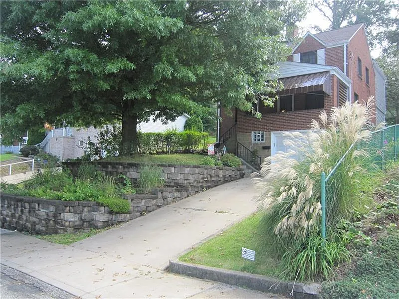 3497 York St photo 1