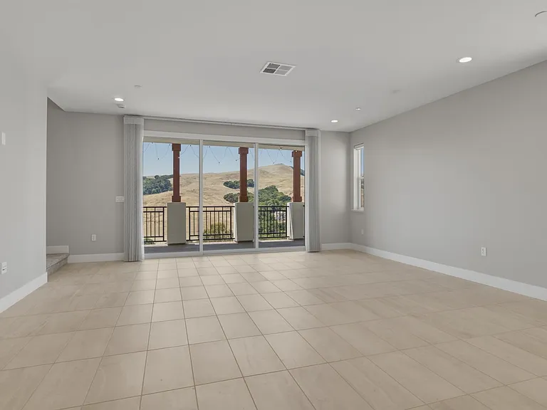 1230 Mateo Miller Cir — Photo 27