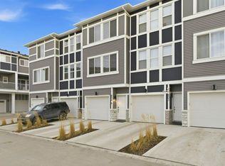 33 Merganser Dr W #804, Chestermere, AB T1X2S3