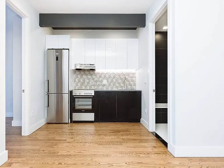 2734 Snyder Ave #1A — Photo 1