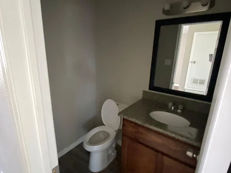 Alto Mesa Apartments — Photo 14