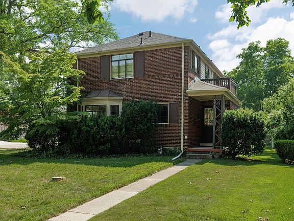 5th image of 675 Fisher Rd