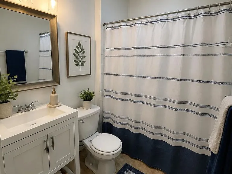 734 Frederica St NE — Photo 4