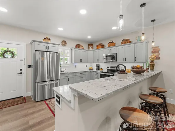 143 Carver St #13, Brevard, NC 28712