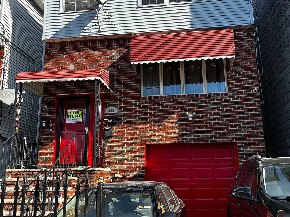 300 Old Bergen Rd #2