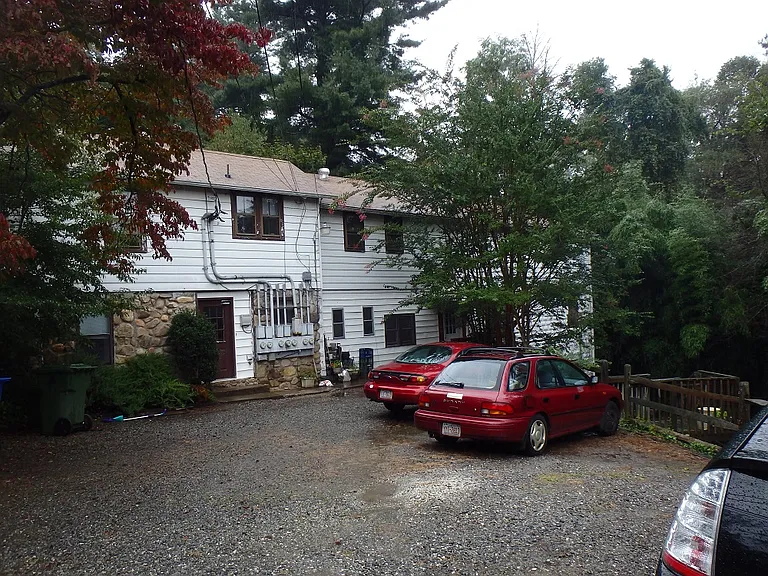 28 Hillendale Rd #6 — Photo 1