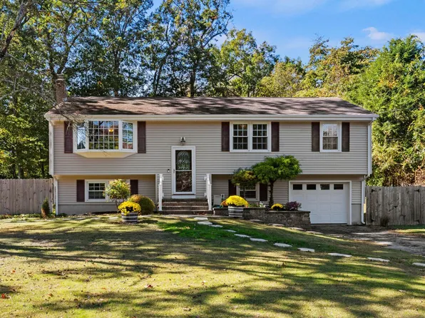 30 South Cobblers Court, East Lyme, CT 06357