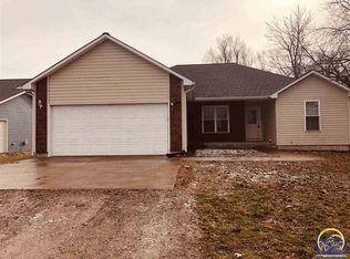 113 E Central Ave, Mayetta, KS 66509