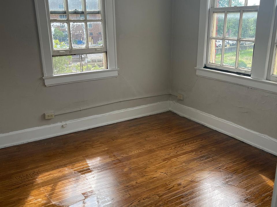 2nd image of 3427 Lee Rd Unit 15