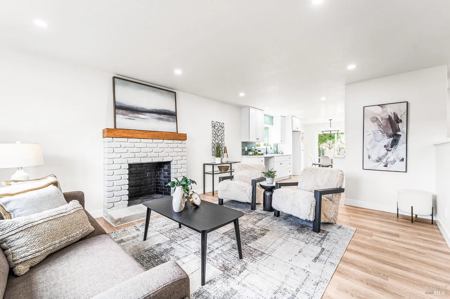 1521 Sarkesian Drive - Photo 5