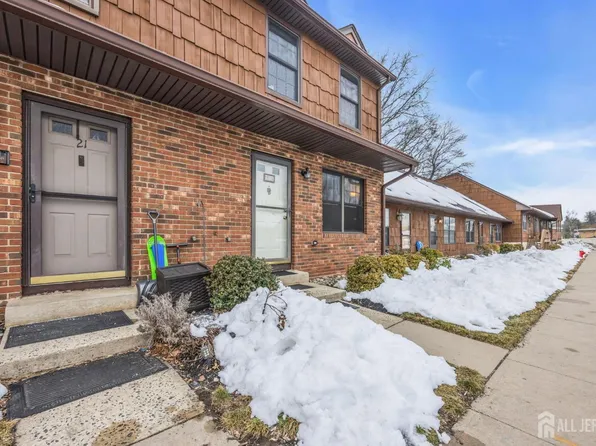 23 Quail Run Rd, Monroe Township, NJ 08831