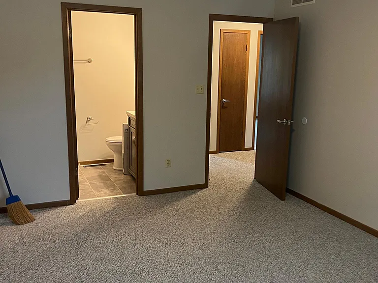 128 White Pine Ave — Photo 11