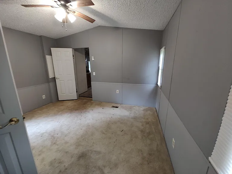 1024 Lindsay Dr #A — Photo 10