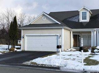 78 Rockrose Dr, East Greenbush, NY 12061