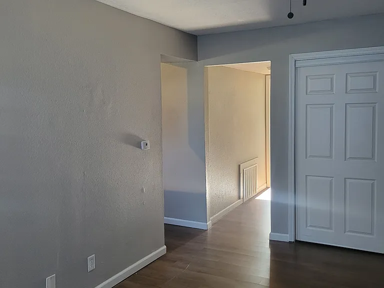 511 S 5th St #1 — Photo 7