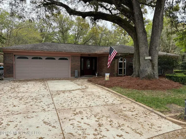 2359 Sandalwood Pl, Gautier, MS 39553